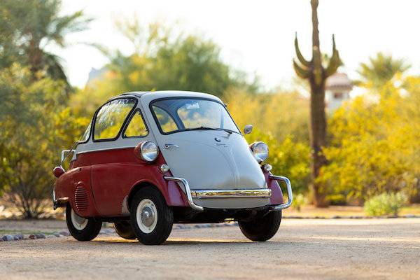Smallest Cars in the World - BMW Isetta 250