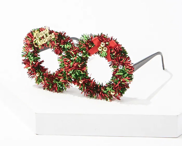 Tacky Christmas Party Ideas - Wreath Glasses