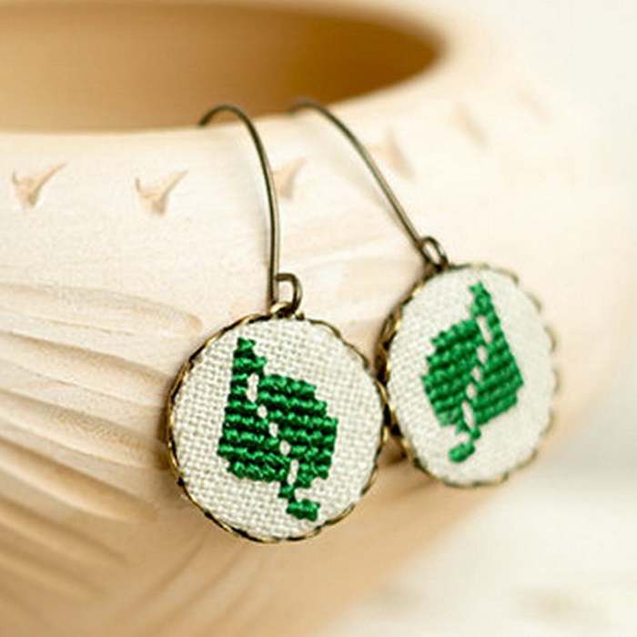 Cottagecore Jewelry knitted green leaf earrings