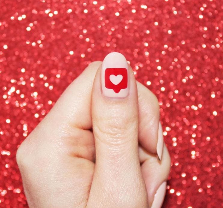 Valentines nails - heart messenger notification painted