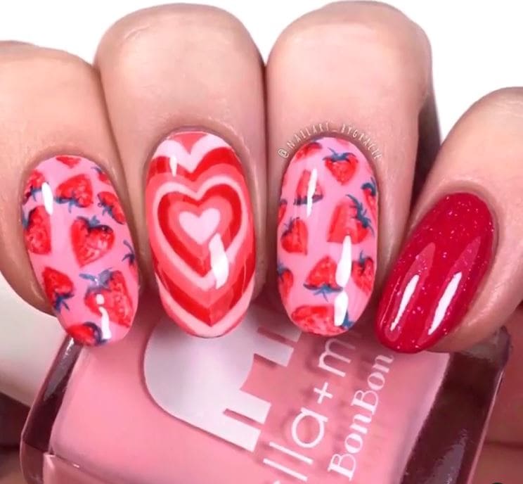 Valentines Nails - Pink hearts and strawberries