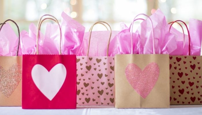 Valentines Day Jokes - heart bag presents