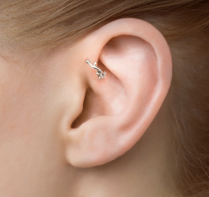 Forward Helix Piercing - earring