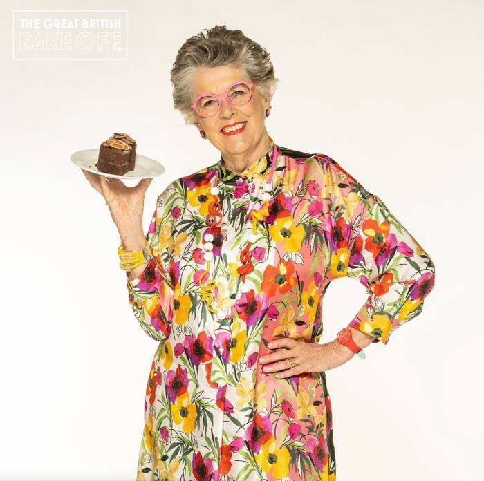 Women Over 60 With Amazing Style - Prue Leith