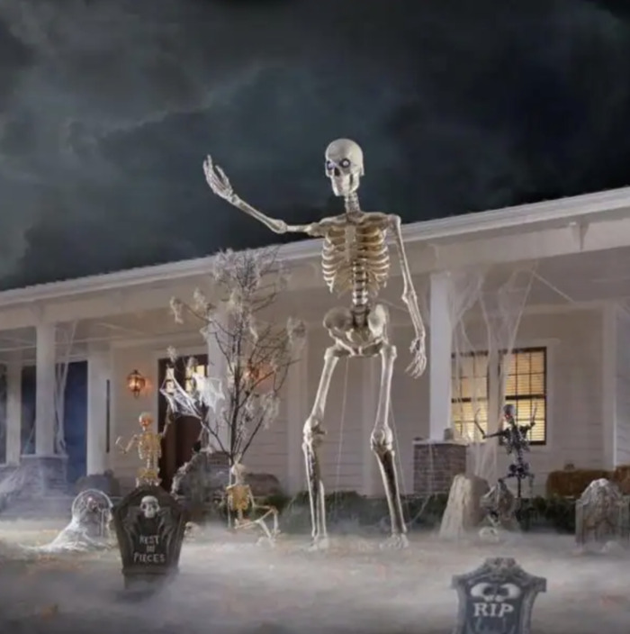 Home Depot Halloween 2022 - Giant Skeleton