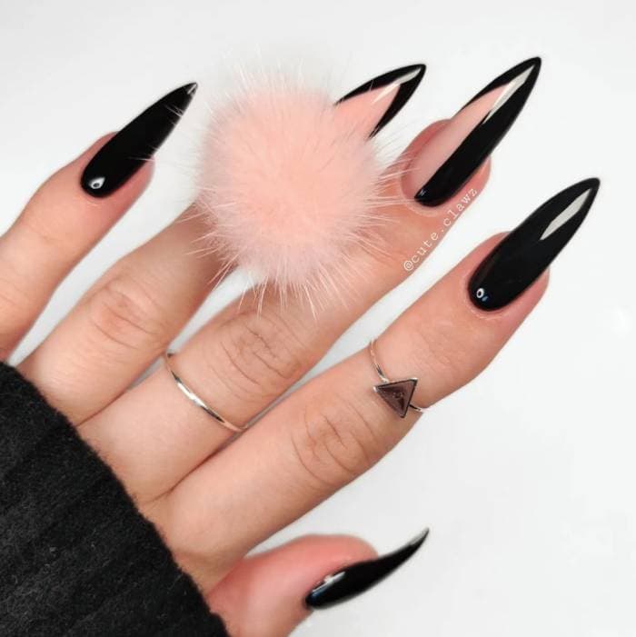 black nails - pom pom