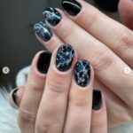 Black Nails - Black Marble With Gold Foil Accents