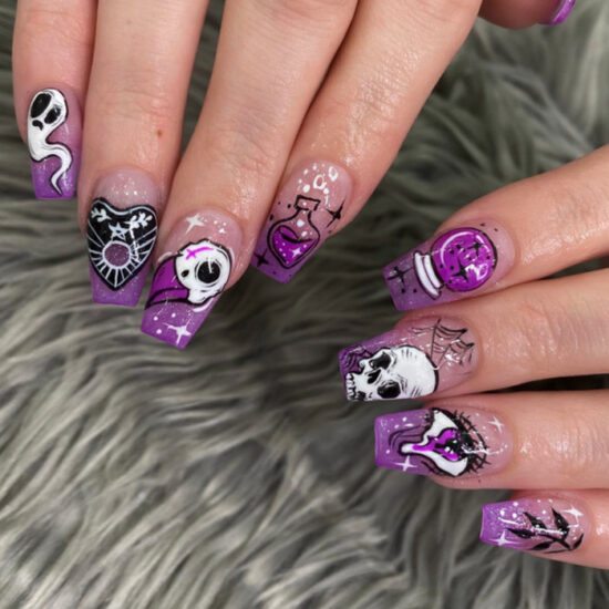 25 Spooky and Creative Halloween Nails for 2022 | Darcy