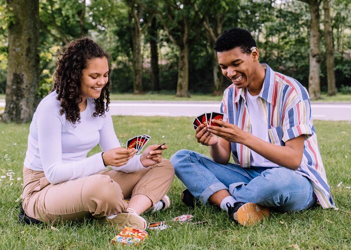 Cheap Valentines Day Ideas - couple playing Uno