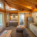 Romantic Airbnbs - Honeycrisp Cottage in Putney, Vermont