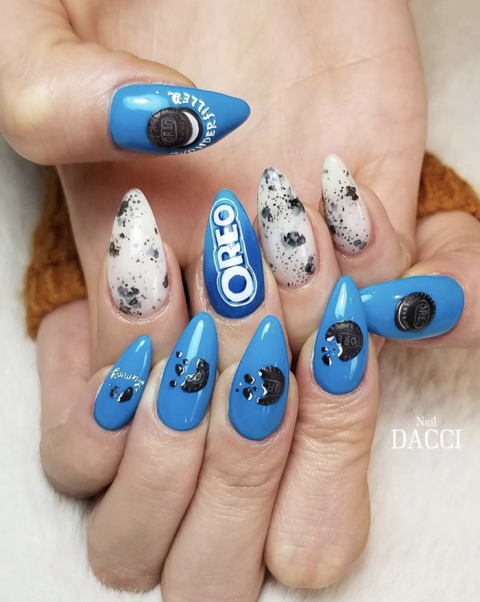 March Nail Design Ideas - Oreo Cookie Nails