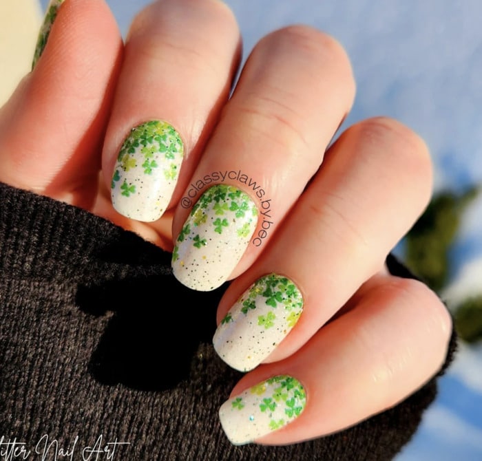 St Patricks Day Nail Designs - glitter clovers