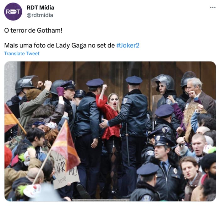 Lady Gaga Harley Quinn Set Photos Joker 2 First Look - crowd scene on steps