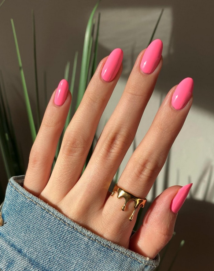 Summer Nail Trends 2023 - Barbiecore pink