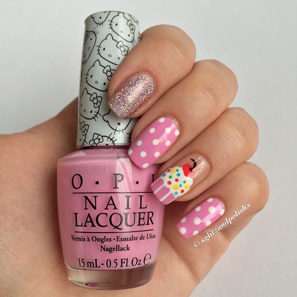 dot nail trend - cupcake pink