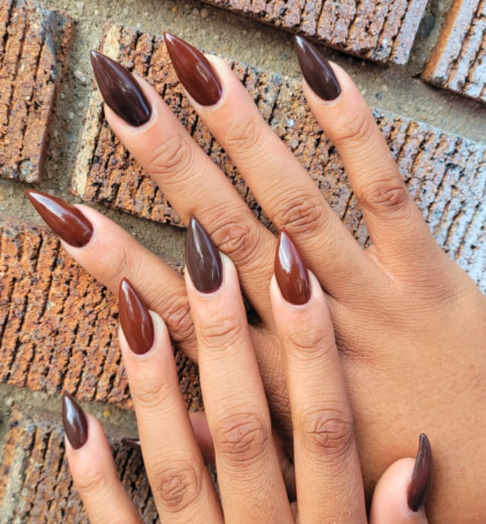 Fall Nail Trends 2023 - chocolate brown