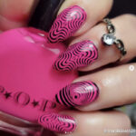 Black and pink nails - psychedelic squiggles