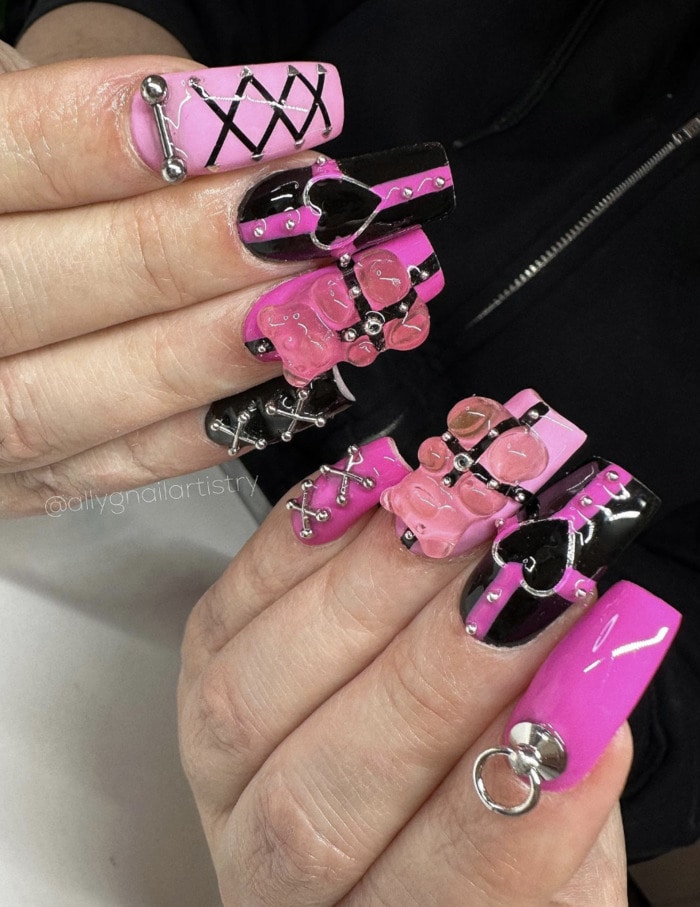 Black and pink nails - bondage bears
