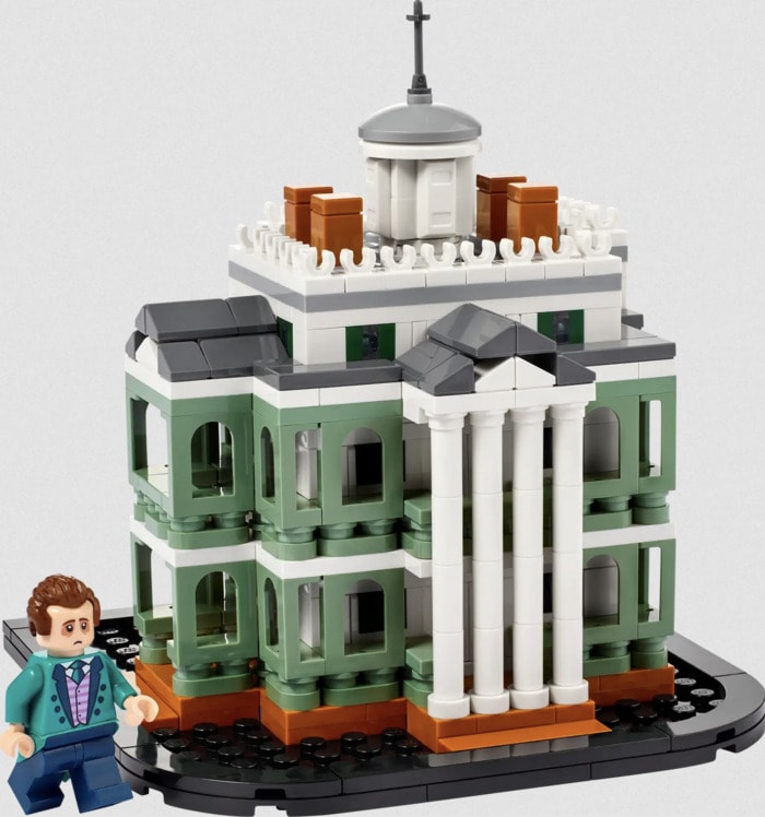 Halloween Lego Kits 2023 - mini haunted mansion