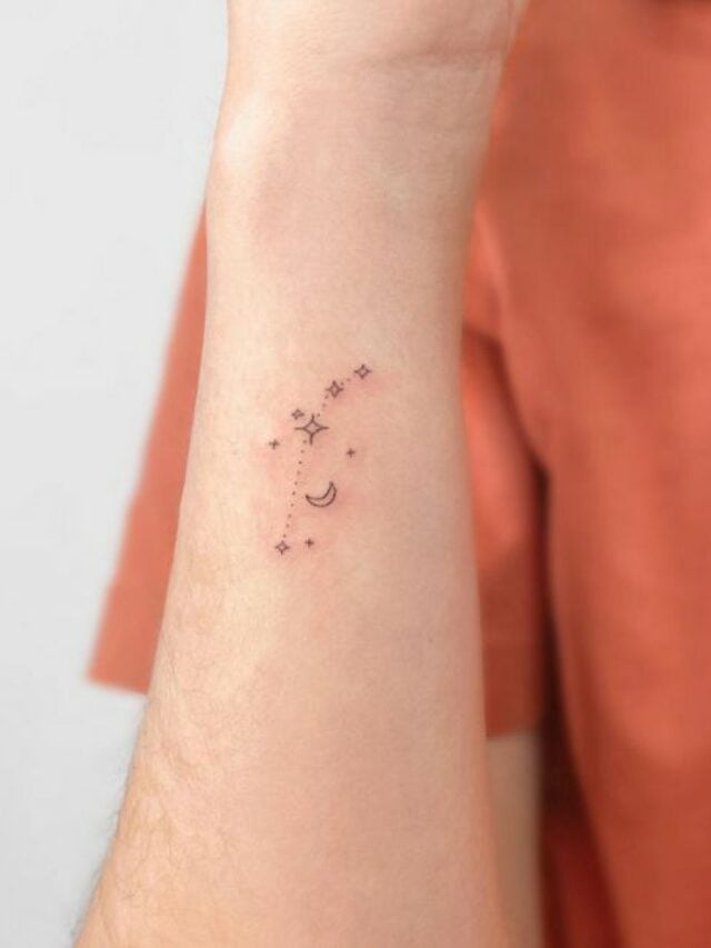 Tiny Tattoos Crown Lips Semi-Permanent Tattoo