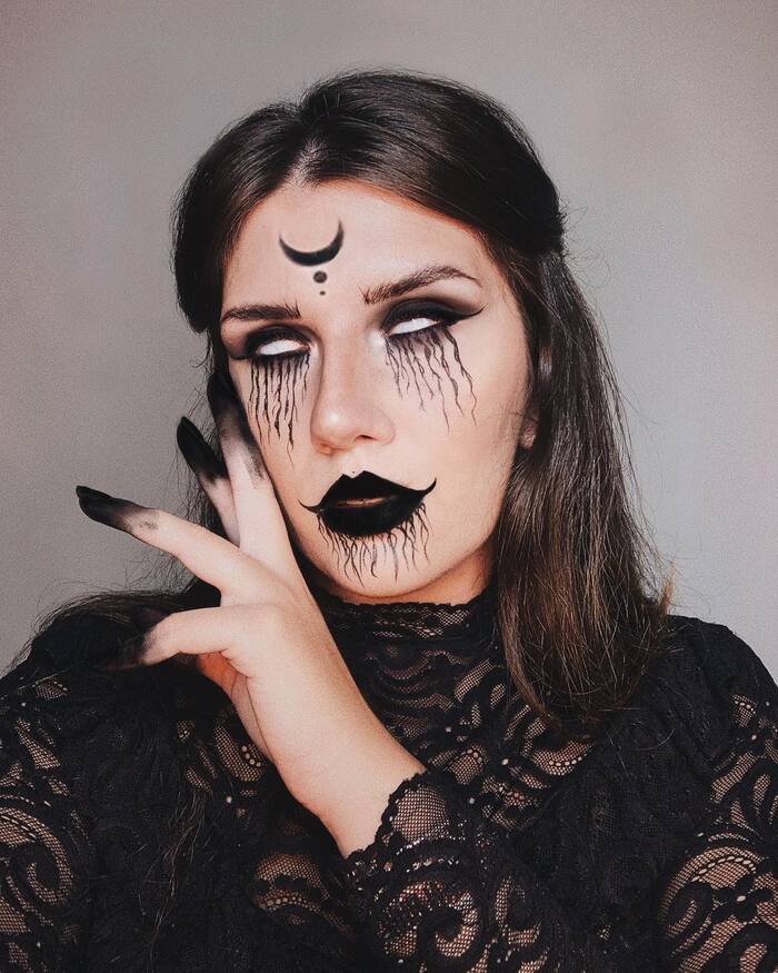 Cool Halloween Eye Makeup Ideas - Bruja