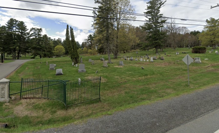 horror movie filming locations - mount hope cemetery