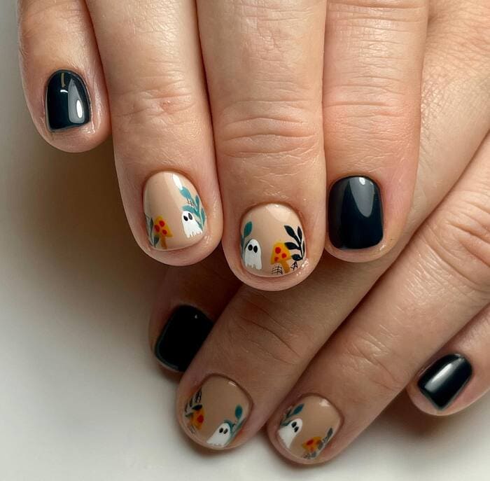 Short Fall Nails - Ghost in the Garden Nails