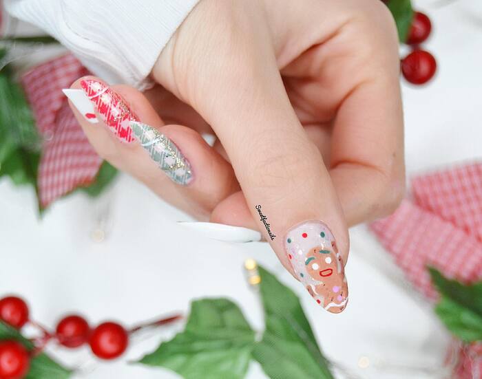 Cute Christmas Nails 2023 - Gingy Nails