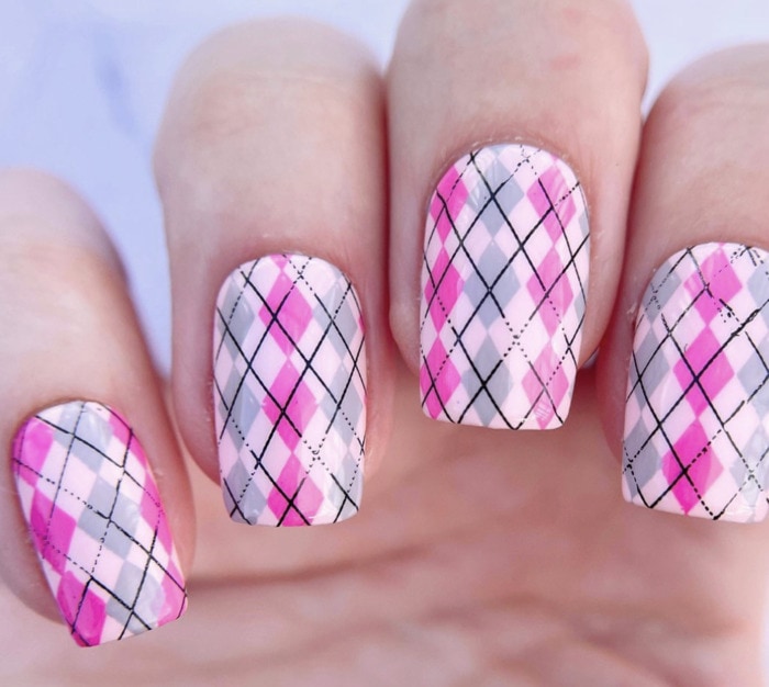 mean girls nail ideas - pink sweater nails