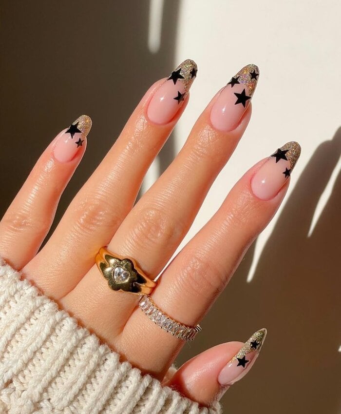 New Years Nails Ideas 2024 - Add some glitter to your stars